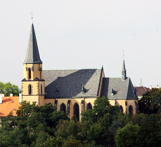 Kostel sv. Apolináře (foto: Cyril Royt)